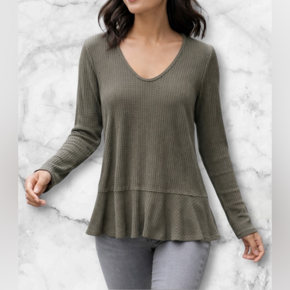 Anthropologie Paper Crane Waffle Knit Thermal Long Sleeve Ruffle Hem Top Size S